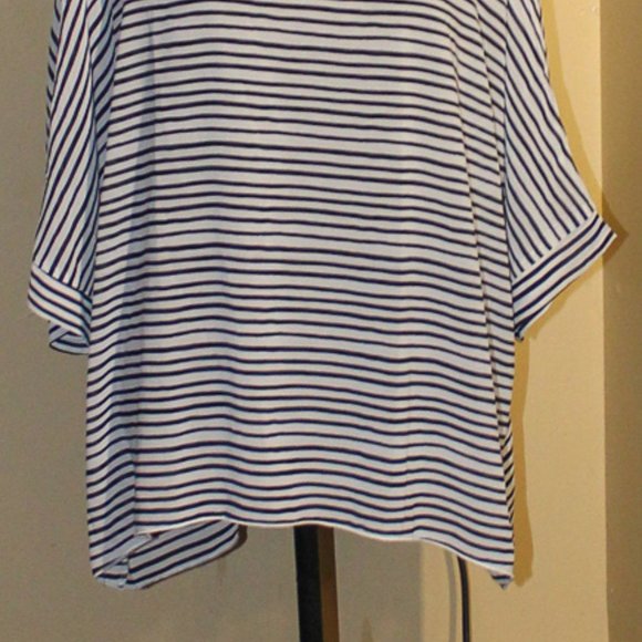 Women Blouse - Picture 7 of 8